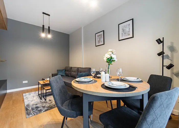 Kasprzaka29 Tower - View, 9th Floor, Balcony, Targi Expo - By Rentujemy شقة