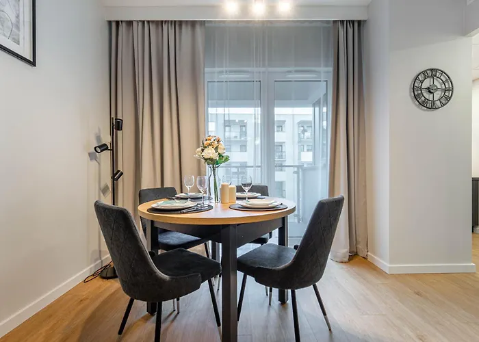 Kasprzaka29 Tower - View, 9th Floor, Balcony, Targi Expo - By Rentujemy شقة *