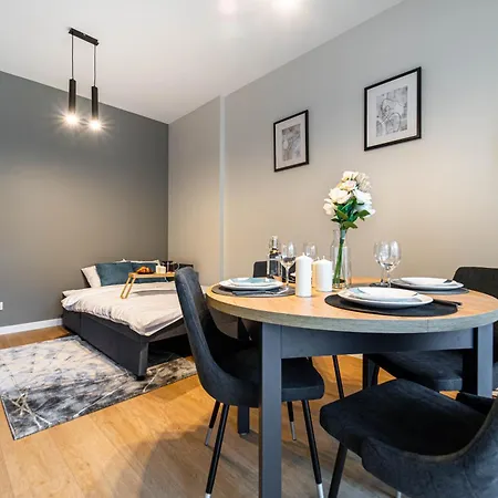 Kasprzaka29 Tower - View, 9th Floor, Balcony, Targi Expo - By Rentujemy Daire Varşova